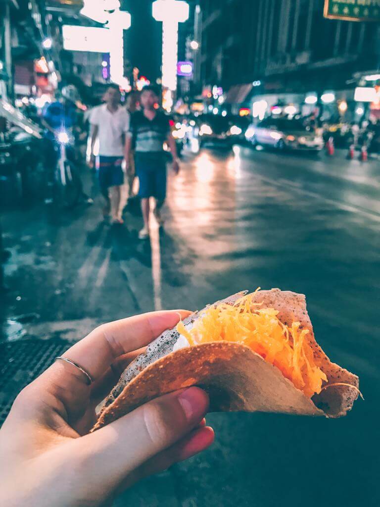 Yaowarat Road Bangkok Chinatown dessert Khanom Buang